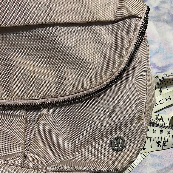 Lululemon - Picture 9 of 9